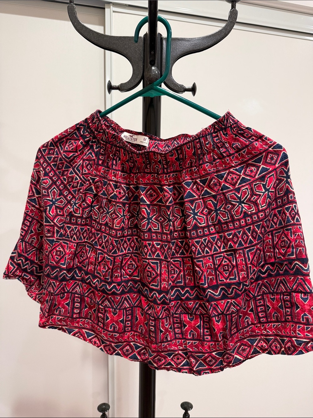 Hollister Red and Navy Geometric Mini Skirt